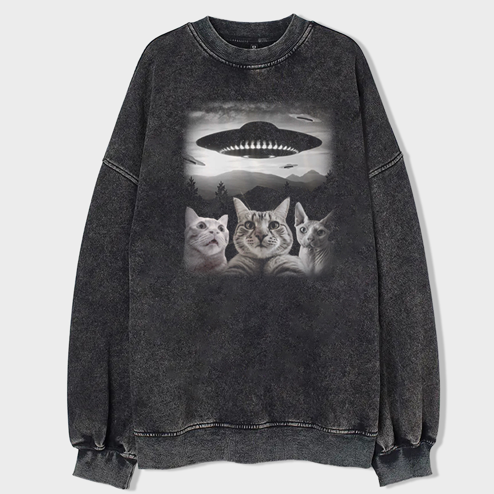 Cat Selfie With UFO Art Acid Wash Sweatshirt-Magmoo