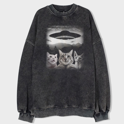 Cat Selfie With UFO Art Acid Wash Sweatshirt-Magmoo