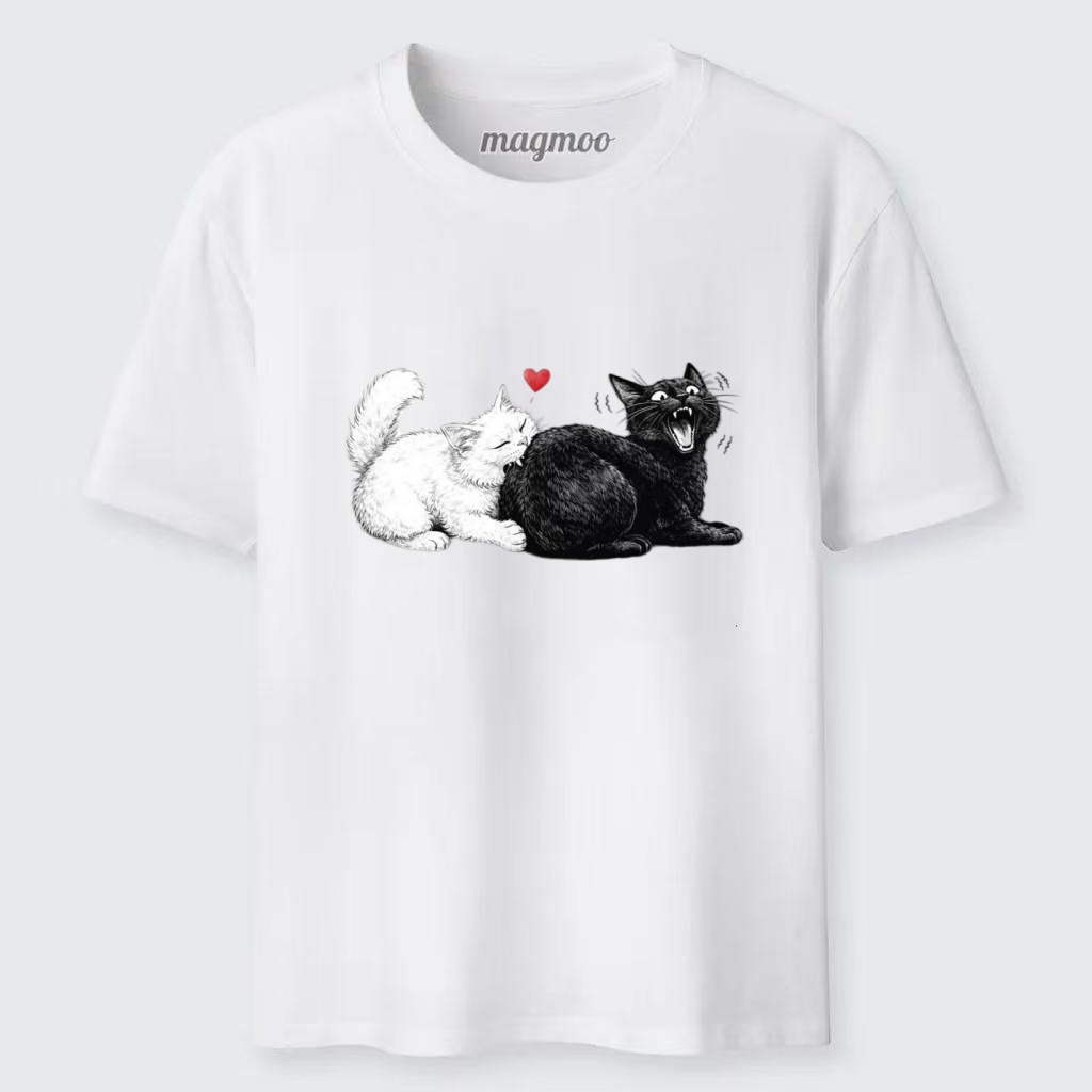 Magmoo Cat Love Bite T-shirt