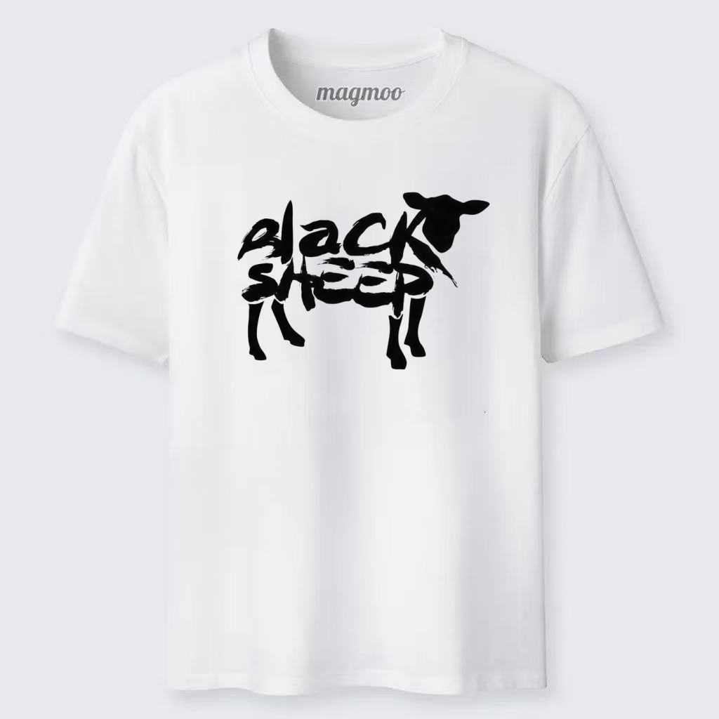 Magmoo Black Cat Claw Classic T-shirt