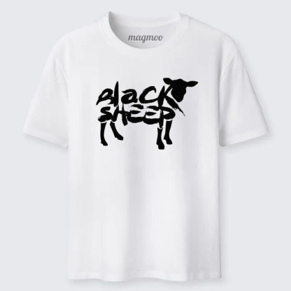 Magmoo Black Cat Claw Classic T-shirt