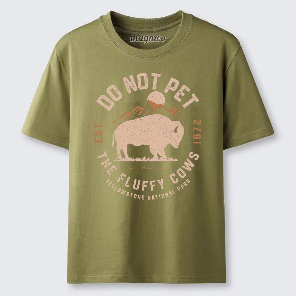 Magmoo Vintage Do Not Pet the Fluffy Cows Classic T-shirt