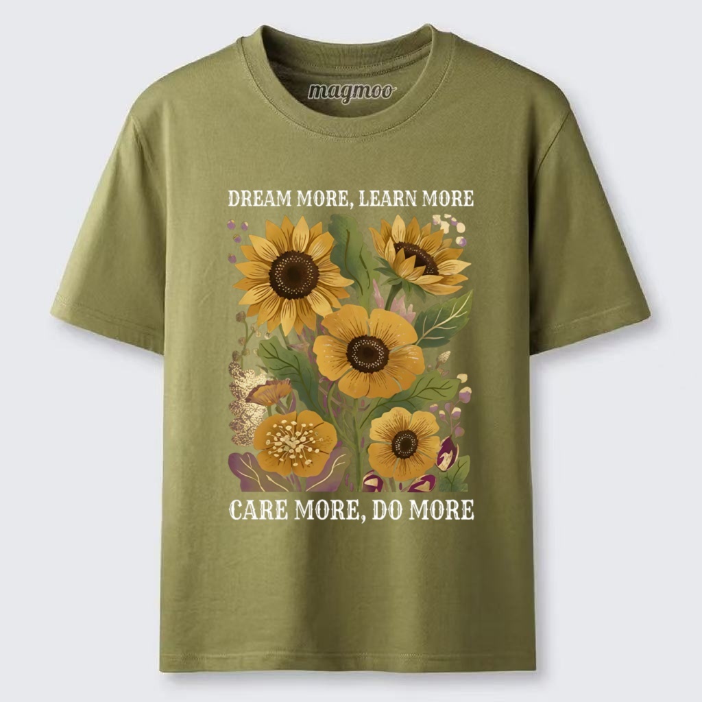 Magmoo Golden Blooms Classic T-shirt