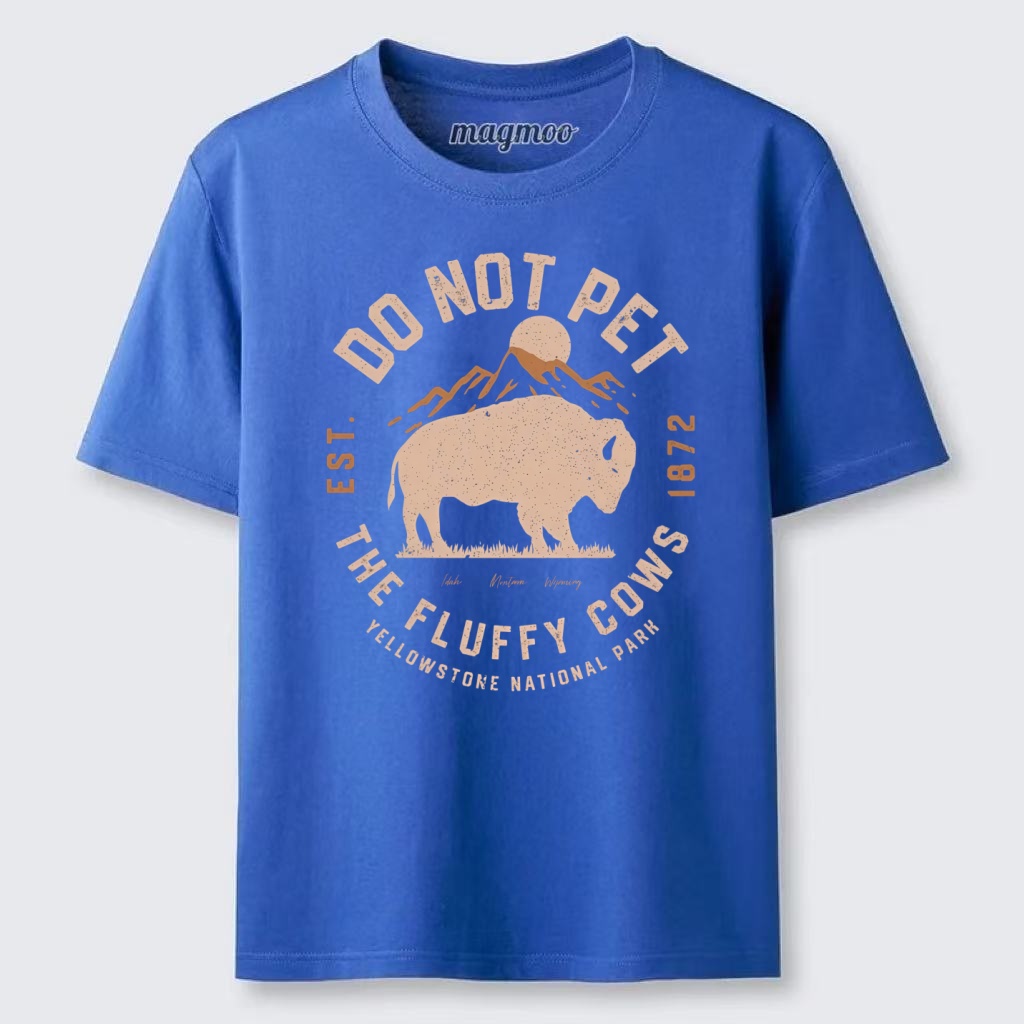 Magmoo Vintage Do Not Pet the Fluffy Cows Classic T-shirt