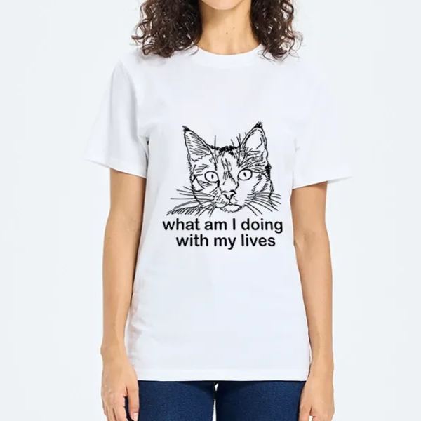 Magmoo Confused Cat Life Reflection Classic T-Shirt