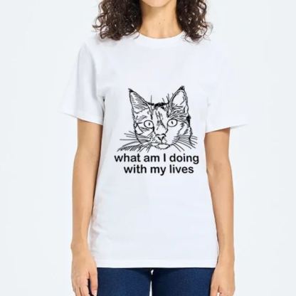 Magmoo Confused Cat Life Reflection Classic T-Shirt