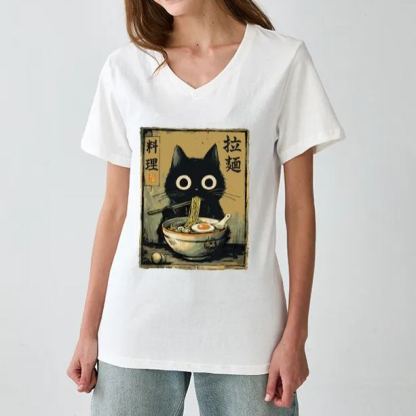 Magmoo Cute Black Cat Eating Ramen Japan V-Neck Classic T-Shirt