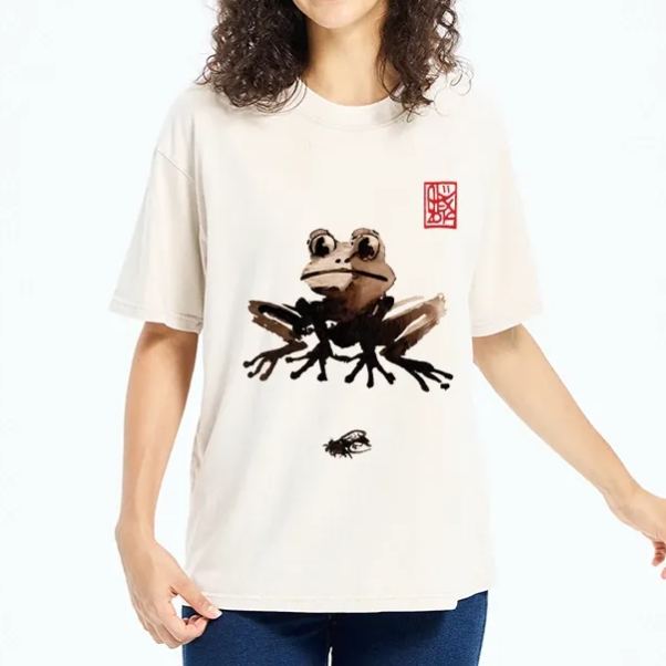 Magmoo Ink Wash Frog And Its Tiny Prey Washed T-Shirt