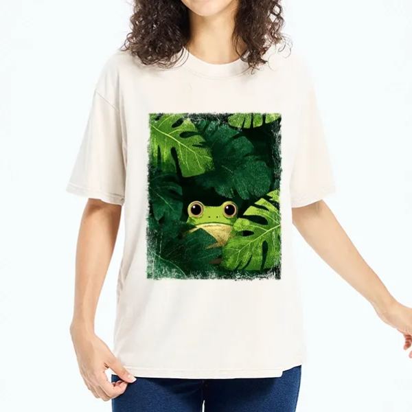 Magmoo Frog Hiding In Green Leaves Washed T-Shirt