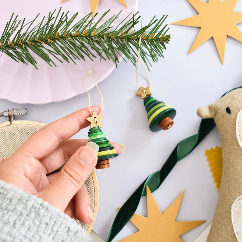 Make Your Own Button Christmas Tree Kit