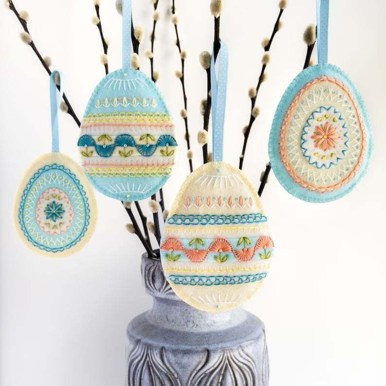 Embroidered felt Easter eggs Kit