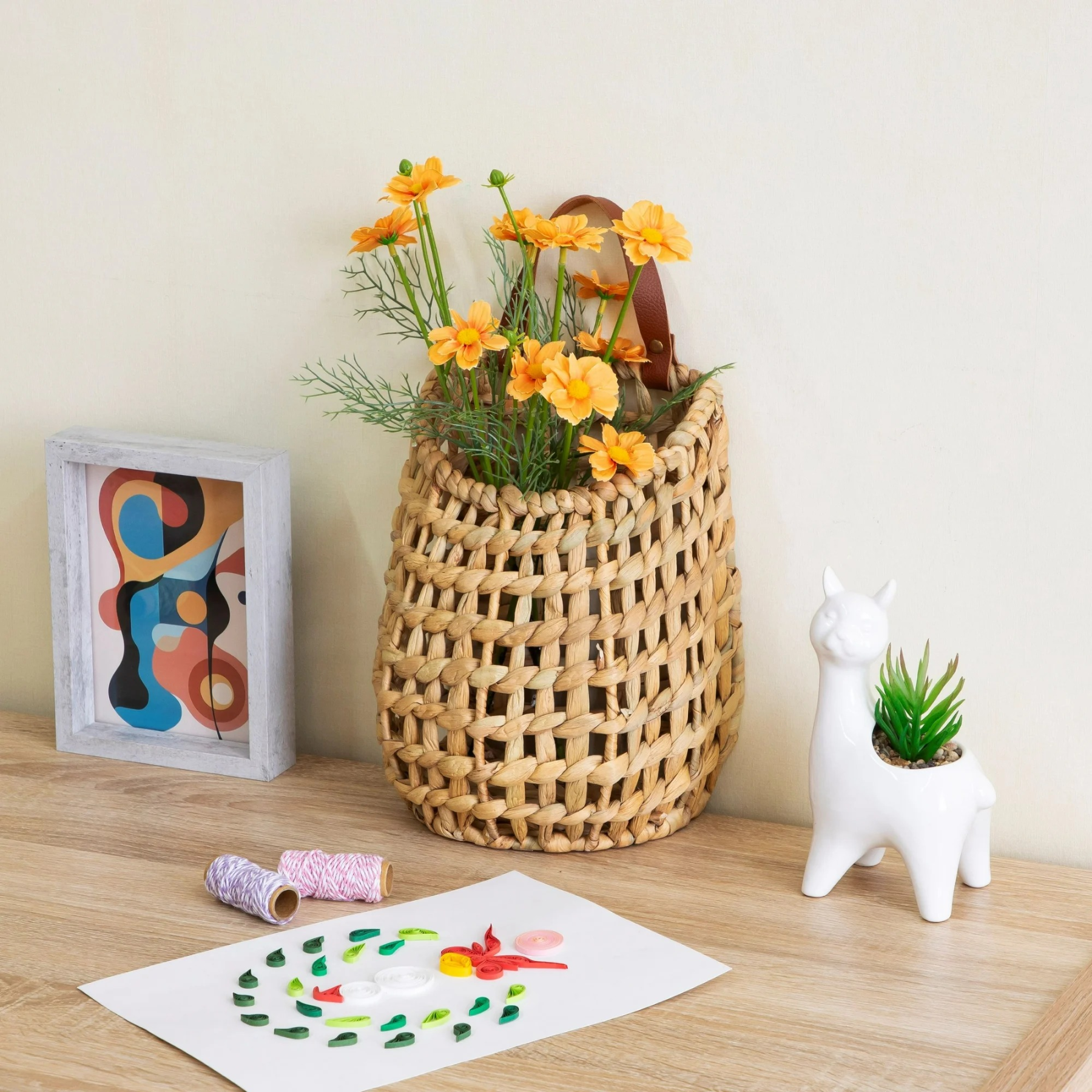 🌸Woven Floral Wall Basket – A Cozy Natural Accent for Any Space🌿