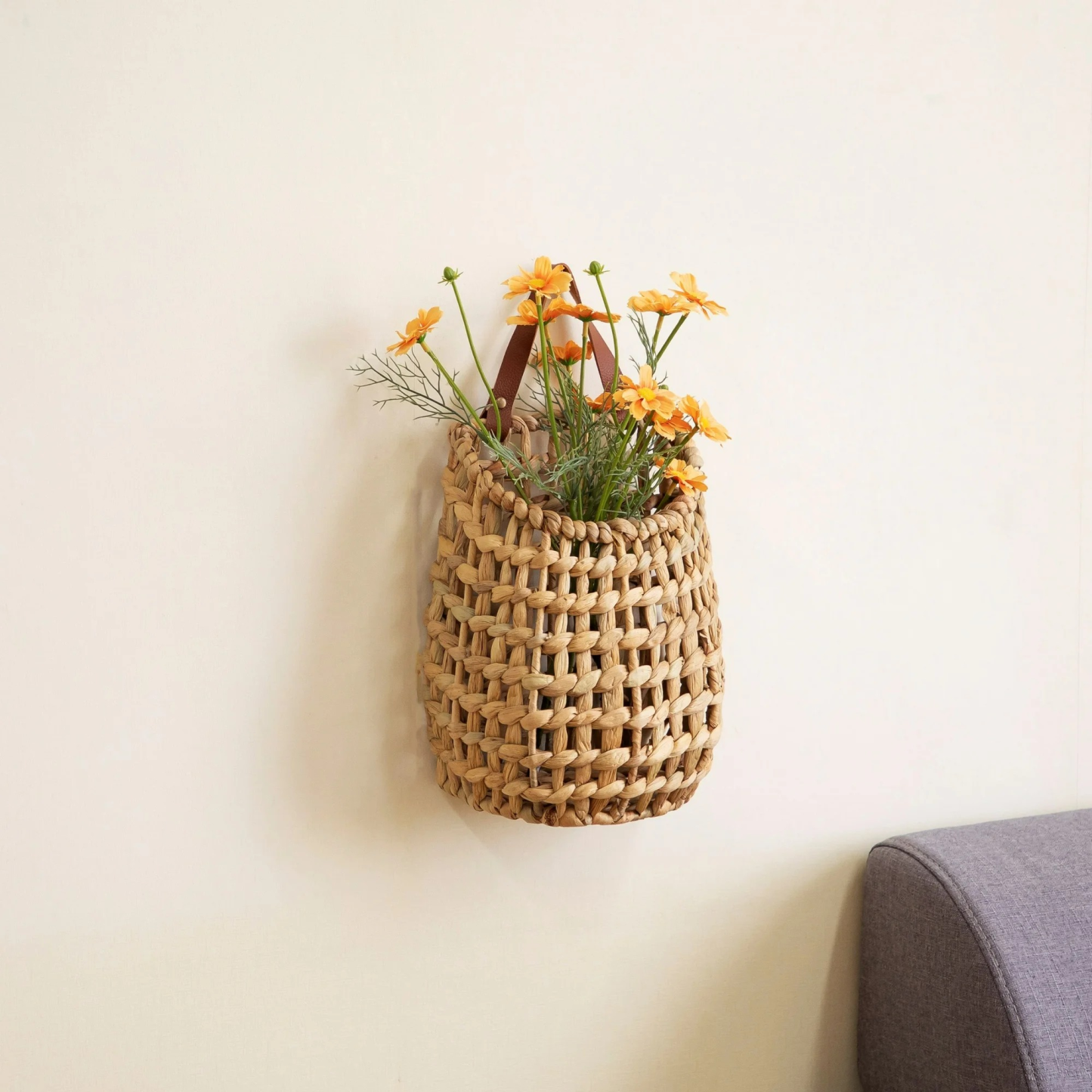 🌸Woven Floral Wall Basket – A Cozy Natural Accent for Any Space🌿