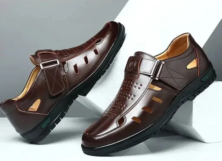 Men’s Leather Sandals – Closed Toe – Breathable Cut-Out Design – Adjustable Buckle Strap