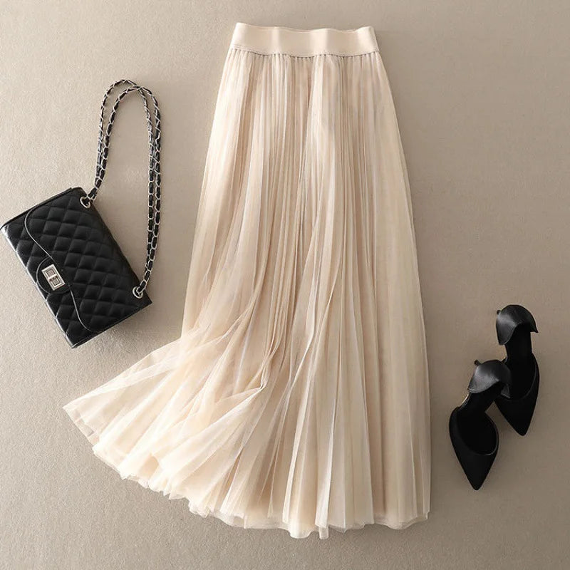 Vintage tulle skirt with elasticated waistband