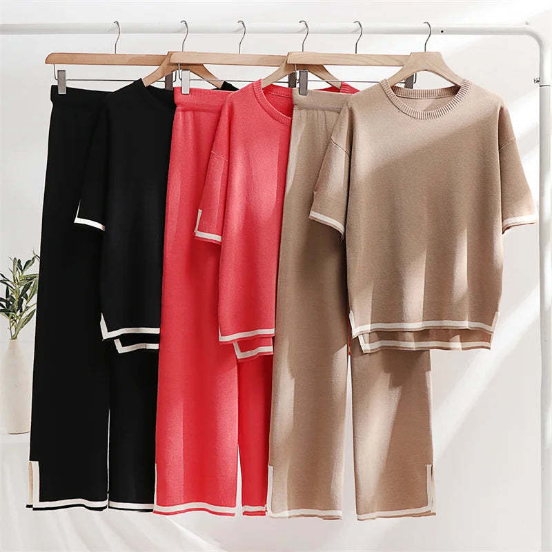Dena - Elegant Knitted Set