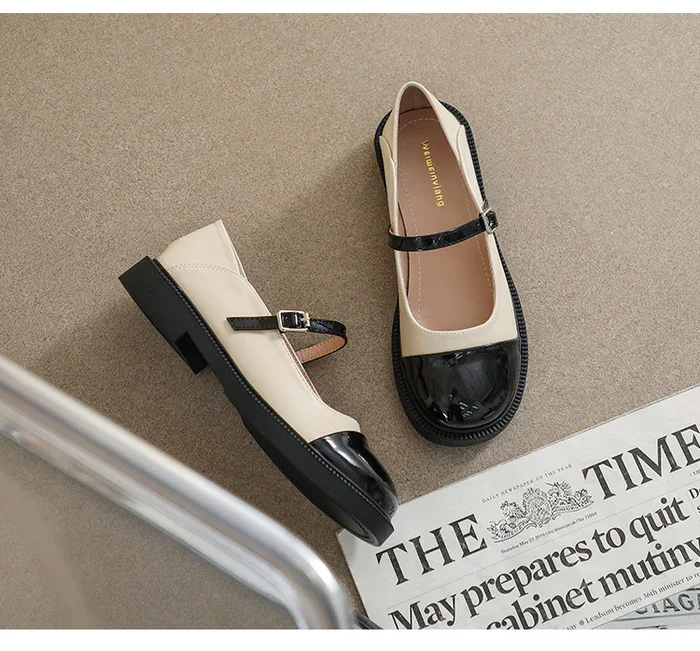 Color Matching Black and White Square Toe Retro Chunky Heel Shoes Women's Shoes