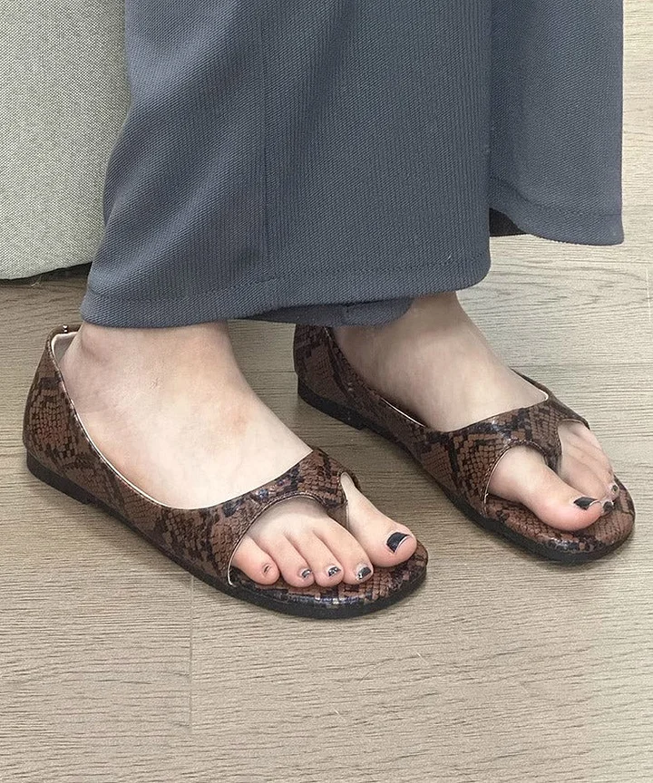 Leopard Print Faux Leather Sandals For Women With Padded Insole And Rubber Sole All Day Comfort