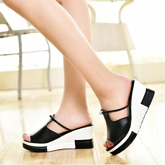 COMFORTABLE ORTHOPEDIC PLATFORM SANDALS