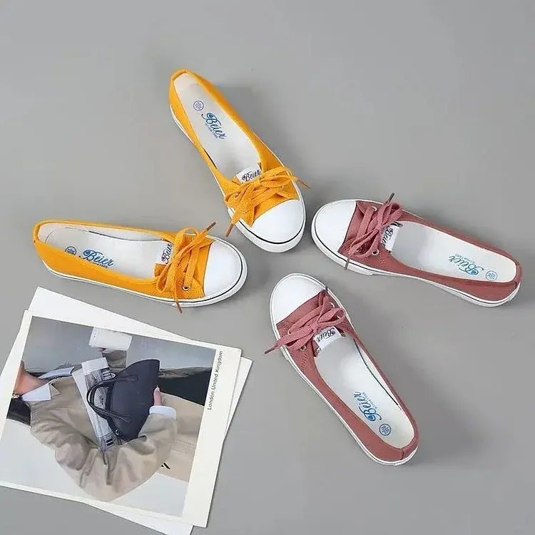 Casual And Chic Flat Sneakers