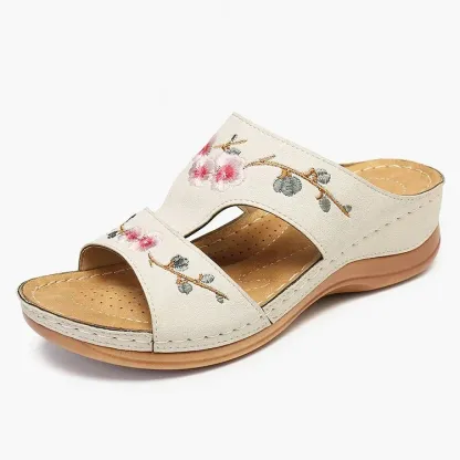 Beach Embroidery Flat Soft Non-Slip Women's Sandals 2026