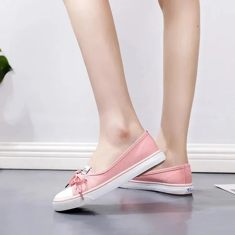 Casual And Chic Flat Sneakers