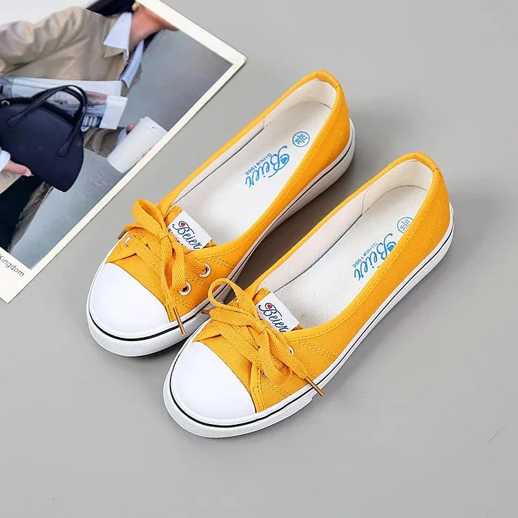 Casual And Chic Flat Sneakers