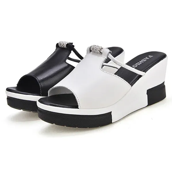 COMFORTABLE ORTHOPEDIC PLATFORM SANDALS