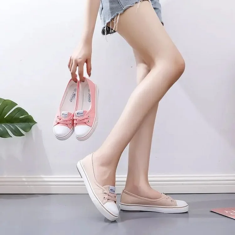 Casual And Chic Flat Sneakers