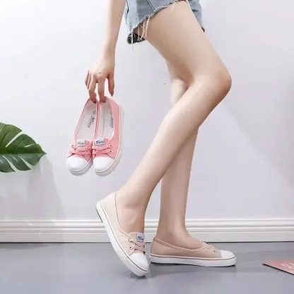 Casual And Chic Flat Sneakers