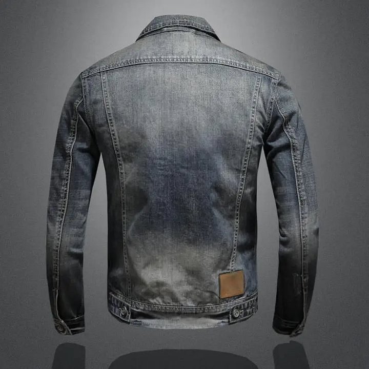 Retro denim jacket for a vintage style