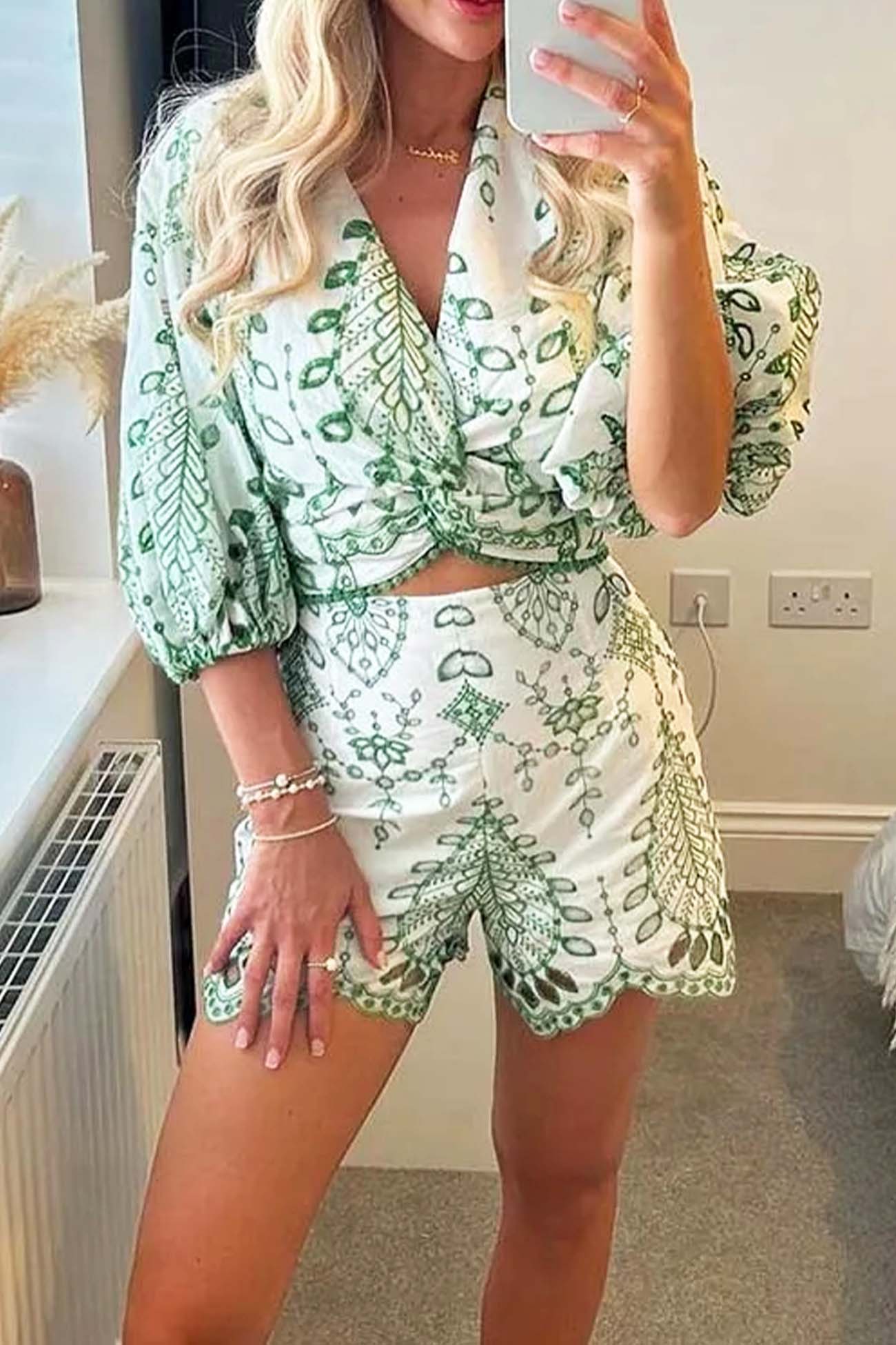 Elle - hollow embroidery v neck twisted shorts set