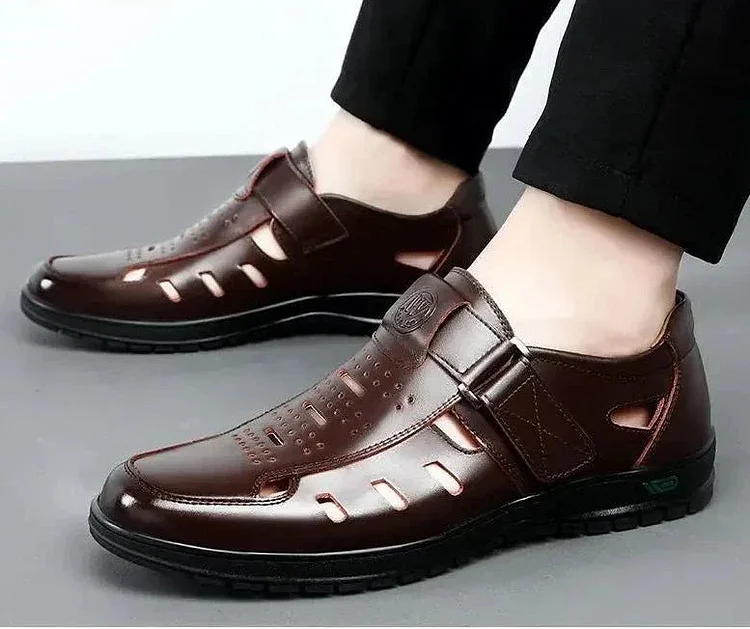 Men’s Leather Sandals – Closed Toe – Breathable Cut-Out Design – Adjustable Buckle Strap