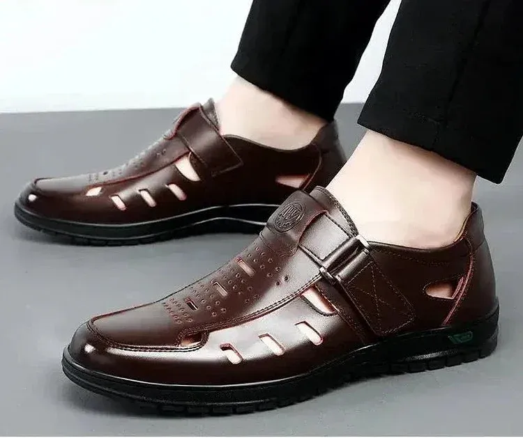 Men’s Leather Sandals – Closed Toe – Breathable Cut-Out Design – Adjustable Buckle Strap