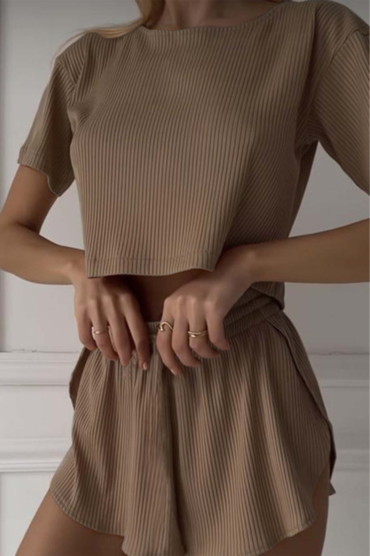 Alexa - crew neck crop top and cross shorts set