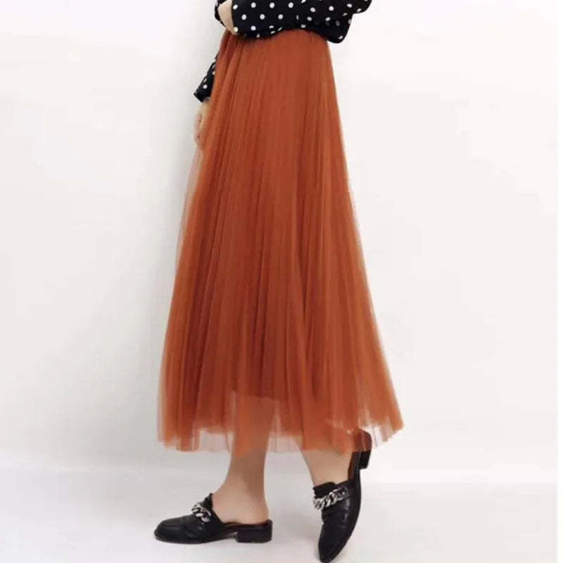 Vintage tulle skirt with elasticated waistband