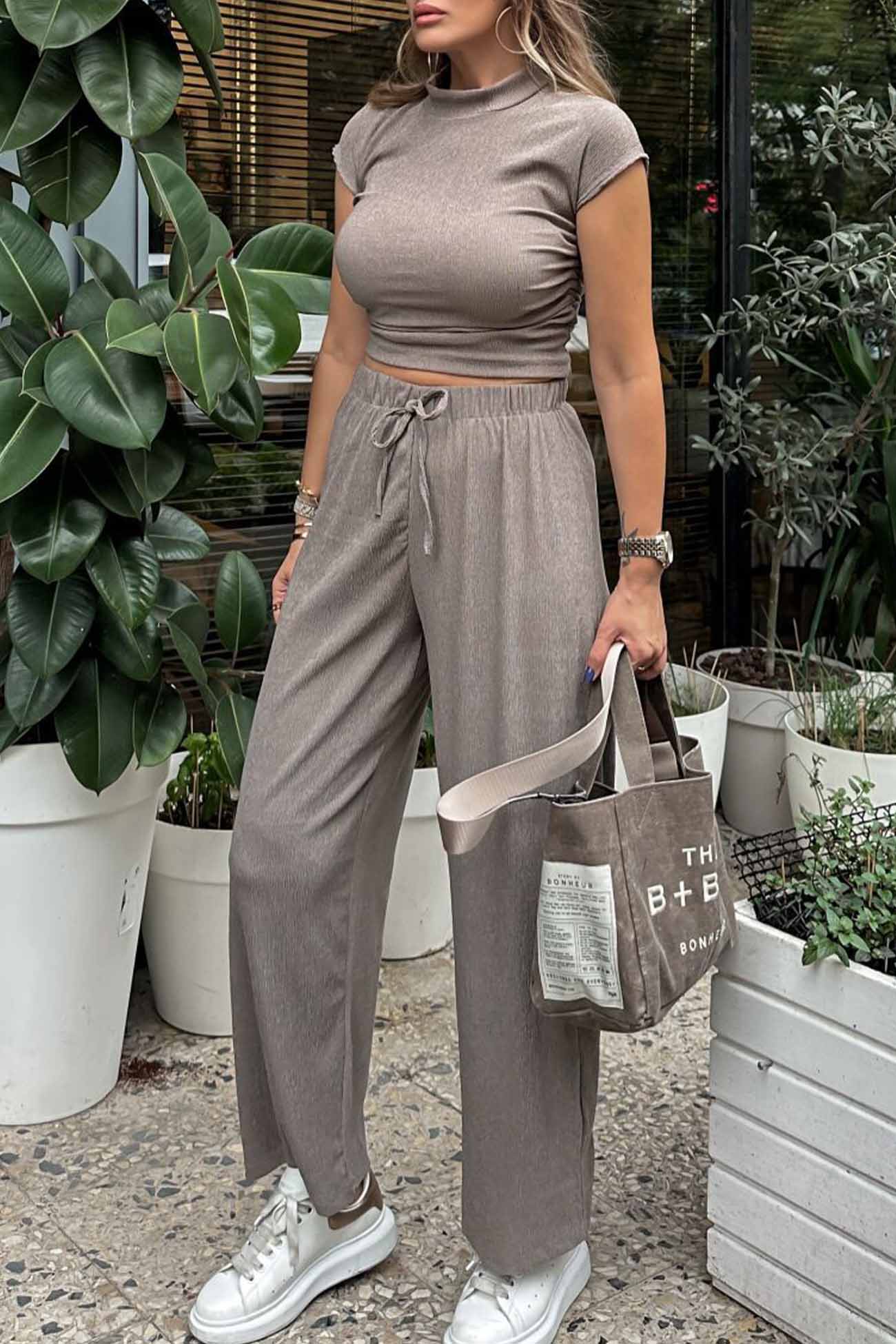 Petra - mock neck short sleeve ruched long pant set