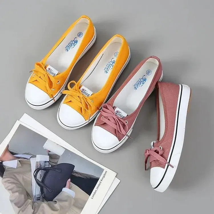 Casual And Chic Flat Sneakers