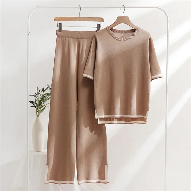 Dena - Elegant Knitted Set