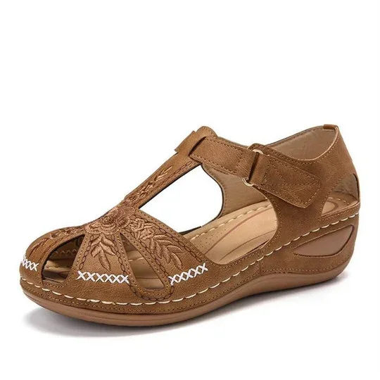 Breathable Hollow Sewn Flower Closed Toe Women Summer Platform Sandals