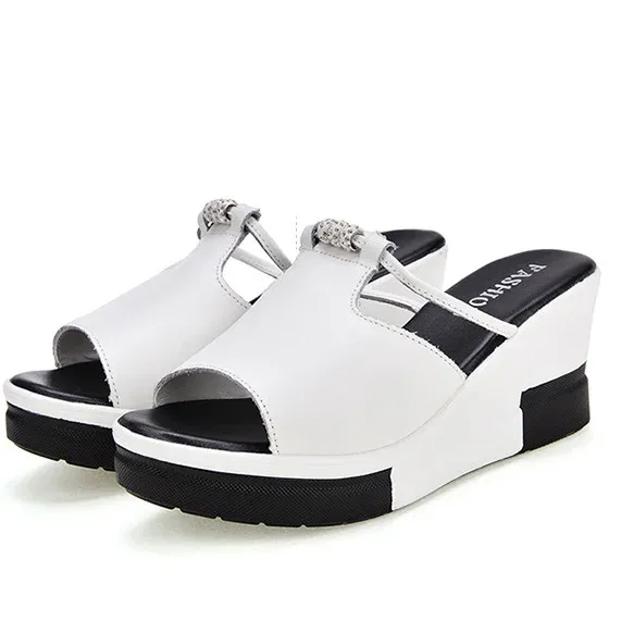 COMFORTABLE ORTHOPEDIC PLATFORM SANDALS