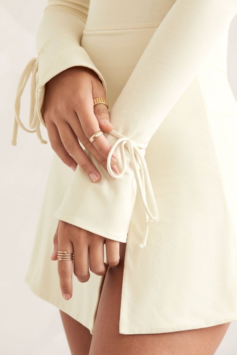 Long-sleeved mini dress