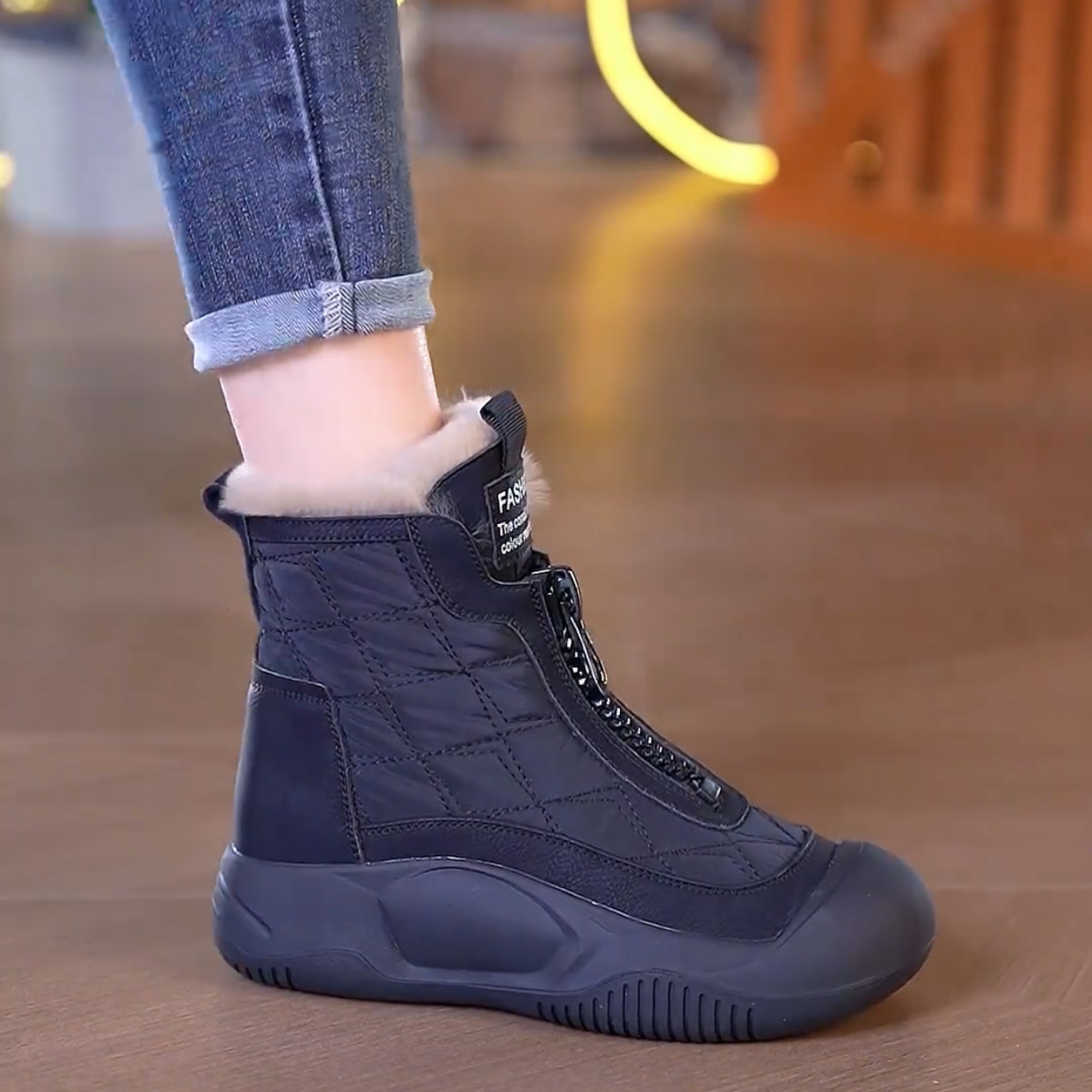 Botas acolchoadas em couro reforçado