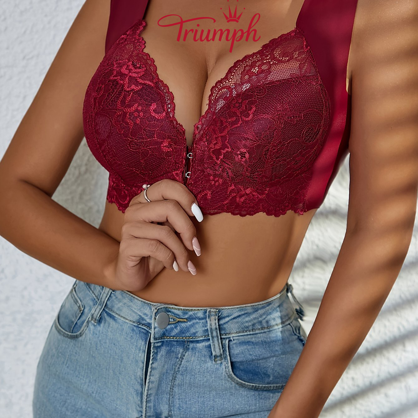 [3 κομμάτια. 43 €] Δαντελένιο σουτιέν Triumph [75-105]