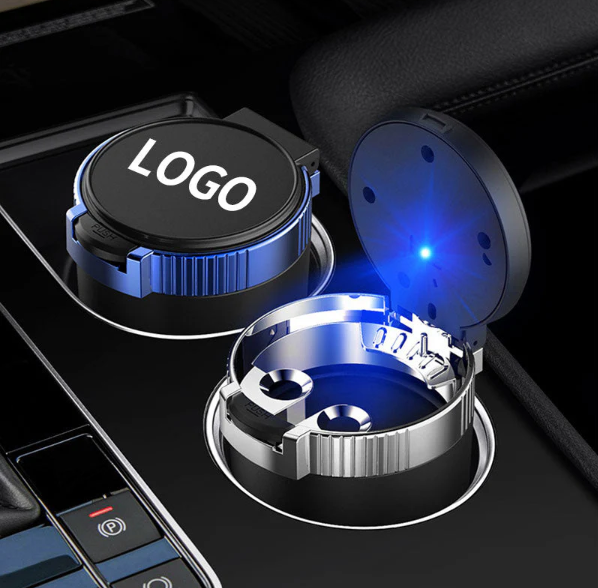 Multifunkční popelník do auta