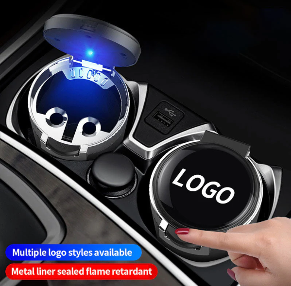 Multifunkční popelník do auta