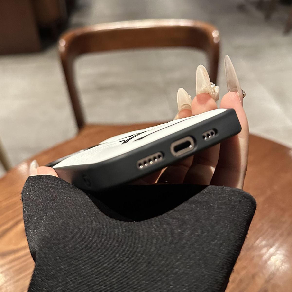 YSL wysokiej jakości skórzane etui na telefon komórkowy iPhone 16 odporne na upadek 15Pro zapobiegające upadkowi iPhone14Pro luksusowe etui dużej marki