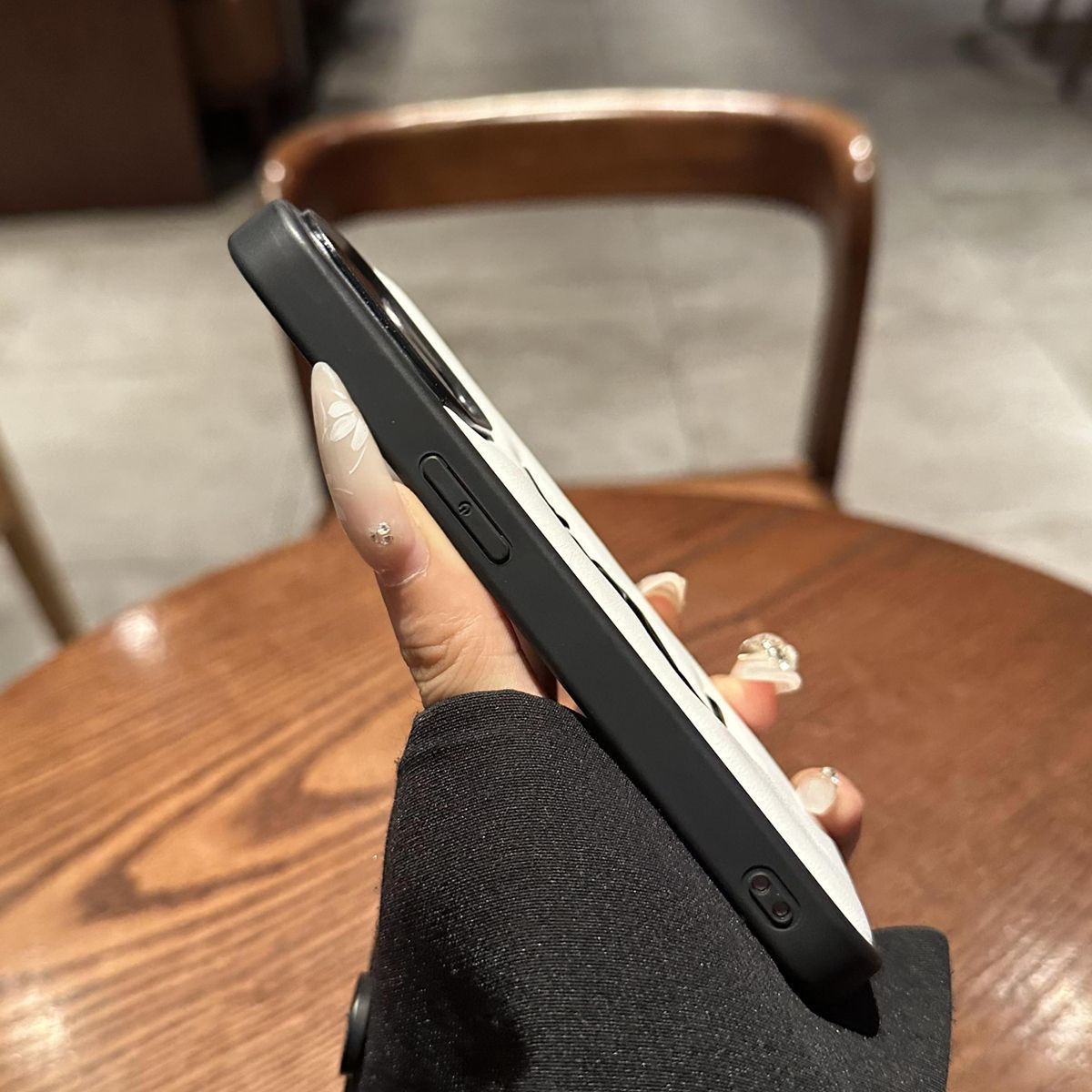 YSL wysokiej jakości skórzane etui na telefon komórkowy iPhone 16 odporne na upadek 15Pro zapobiegające upadkowi iPhone14Pro luksusowe etui dużej marki