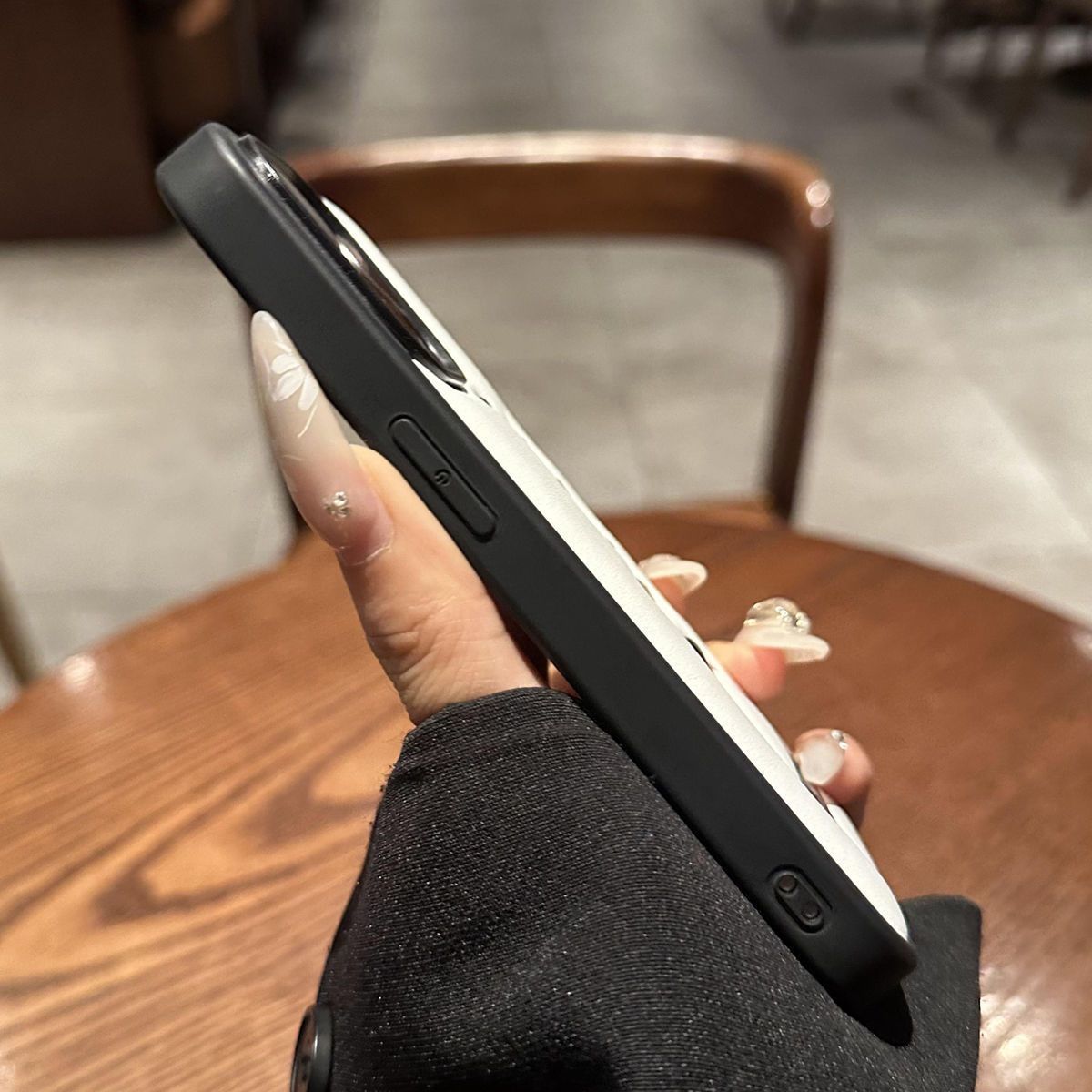 YSL wysokiej jakości skórzane etui na telefon komórkowy iPhone 16 odporne na upadek 15Pro zapobiegające upadkowi iPhone14Pro luksusowe etui dużej marki