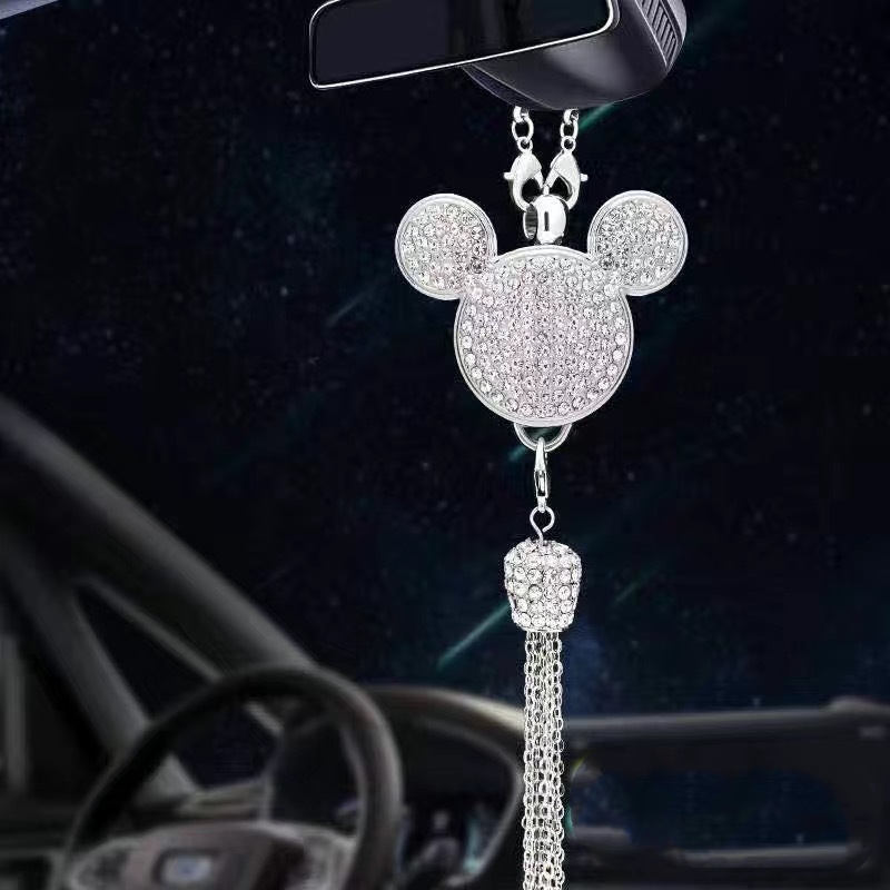 Wisiorek aromaterapeutyczny z metalowym i diamentowym logo samochodu